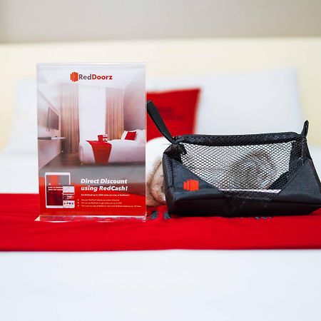 Reddoorz At Samat Mandaluyong Hotel Екстериор снимка