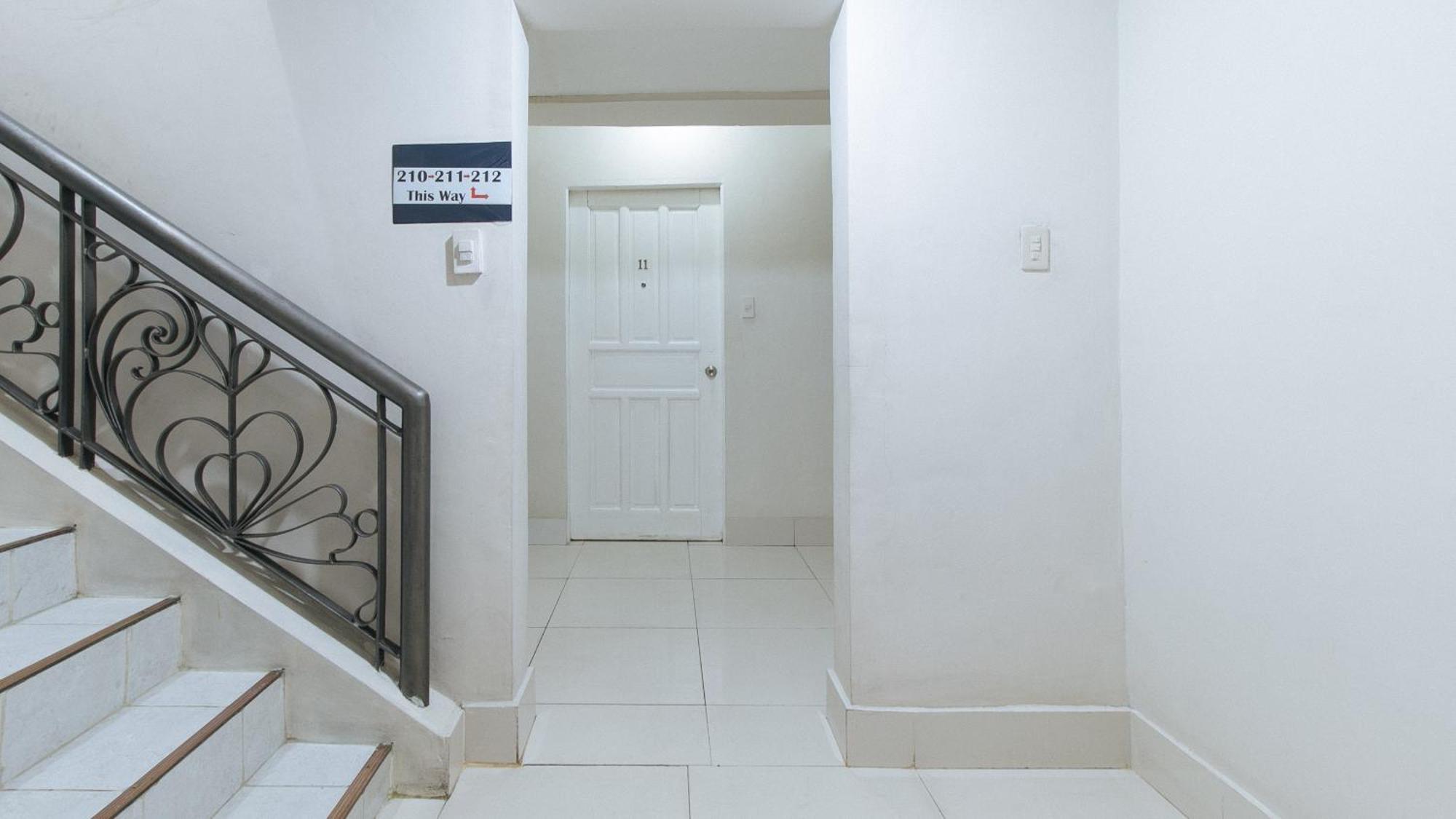 Reddoorz At Samat Mandaluyong Hotel Екстериор снимка