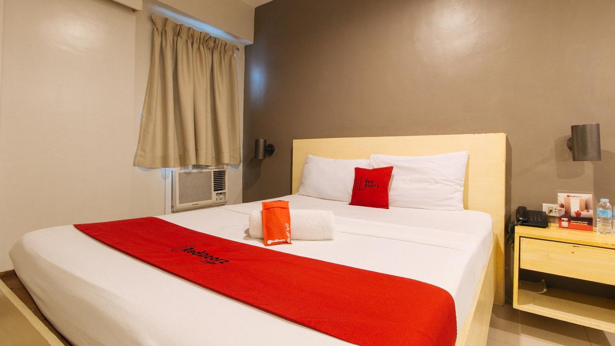 Reddoorz At Samat Mandaluyong Hotel Екстериор снимка