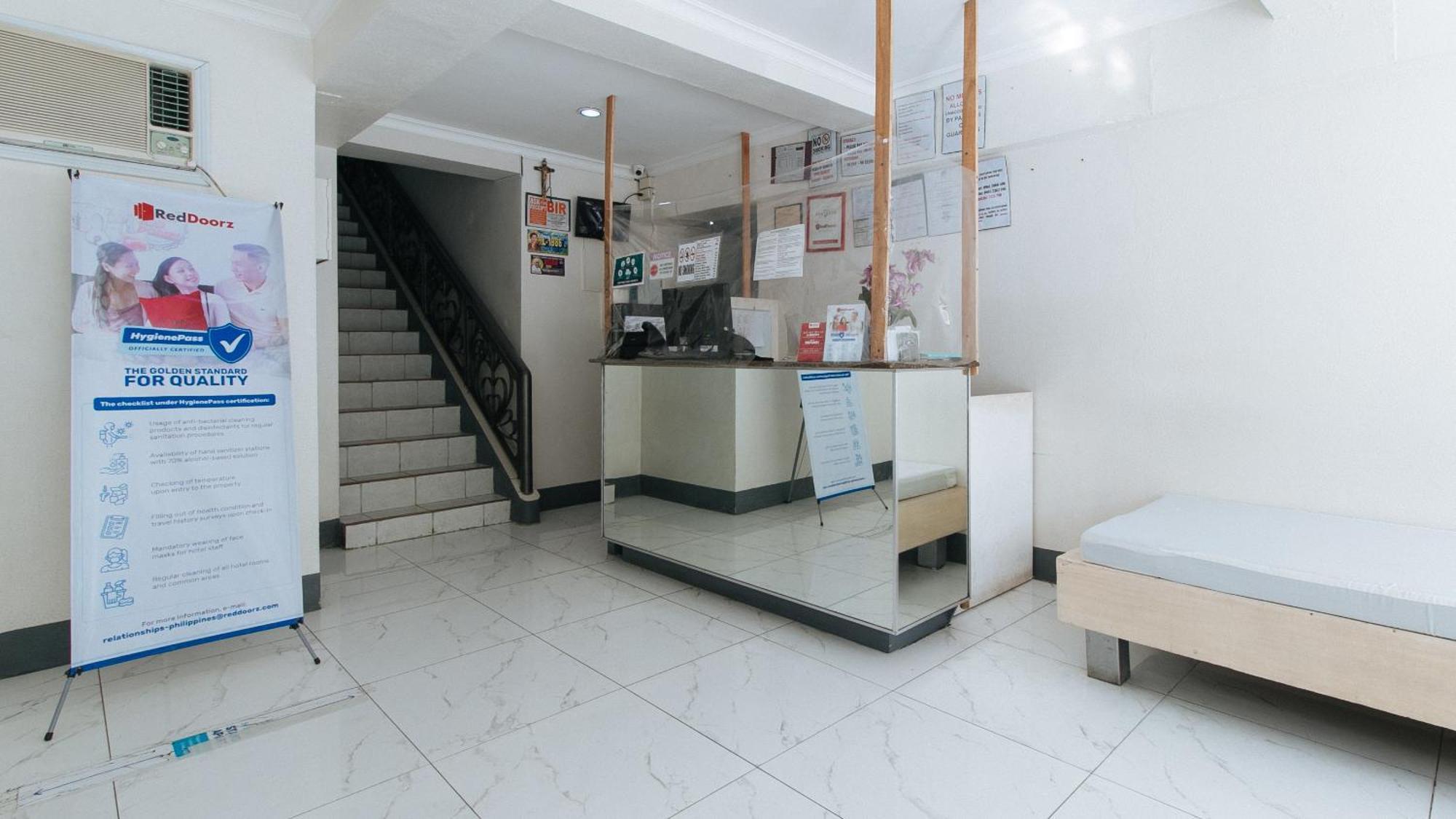 Reddoorz At Samat Mandaluyong Hotel Екстериор снимка